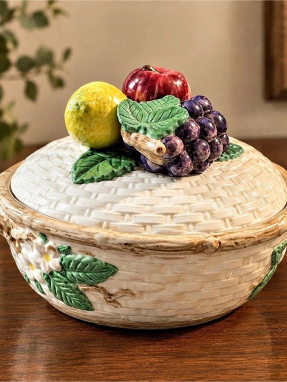 Flitz and Floyd “fruit fair” casserole dish